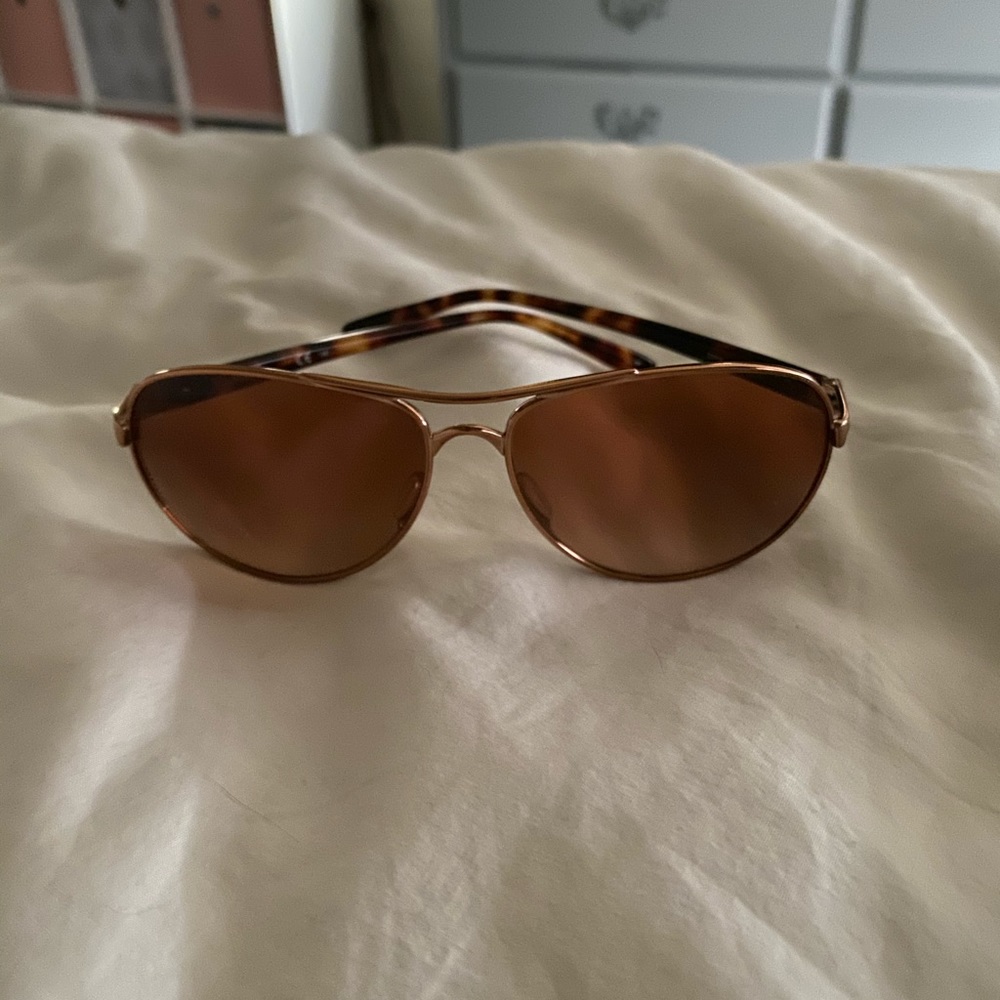 Authentic Oakley Feedback women’s aviators